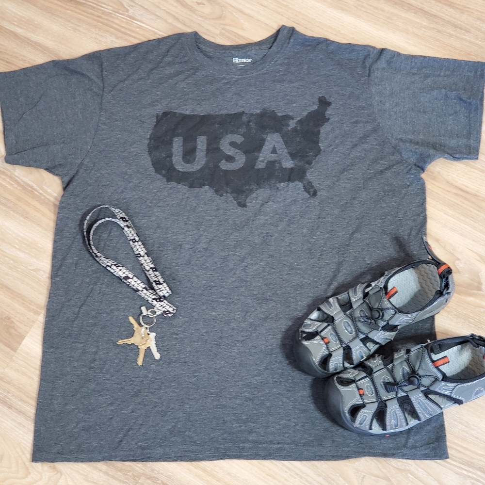 Hanes graphic tshirt